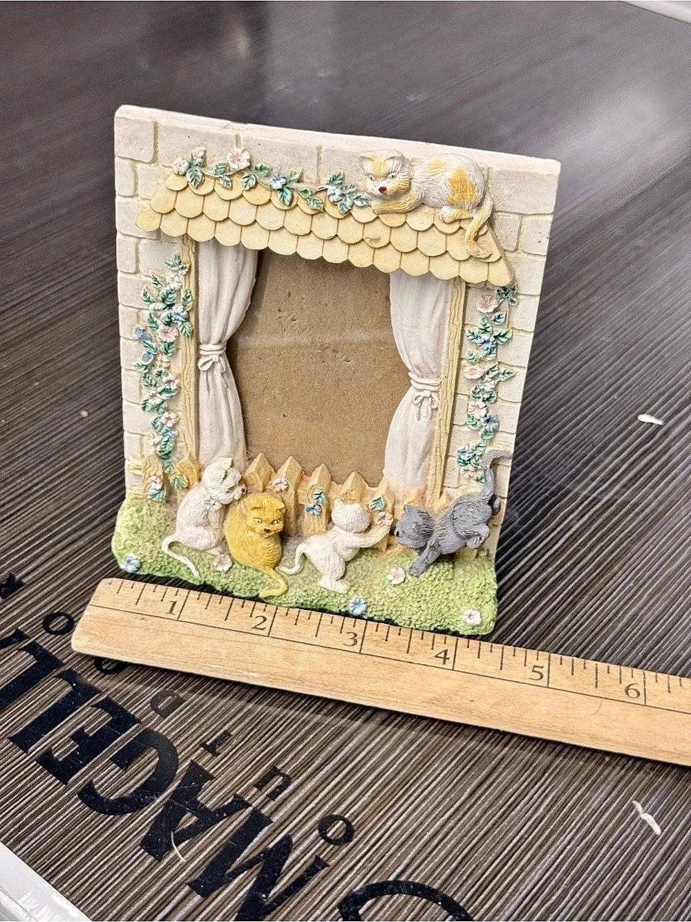 Cat Theater Decorative Picture Frame Cream & Green